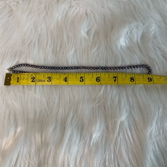 Lustrous Black Pearl Necklace - Picture 3 of 5